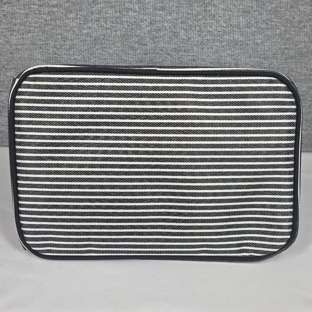 COMFYTIME INSULATED LUNCH BAG – BLACK/WHITE STRIPES – ZIP TOP / THERMAL LINING